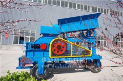 時(shí)產(chǎn)量200噸以上移動對輥制砂機(jī)廠家怎么選擇